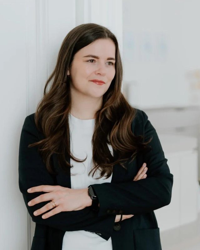Dr. Katharina Udvari